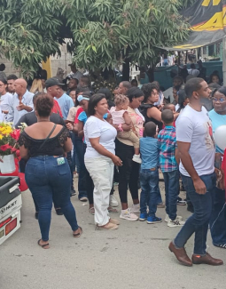 Familiares de niño fallecido en Hato Damas realizan caminata para exigir justicia
